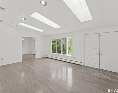 89 Cranbury Drive - Photo Thumbnail 6
