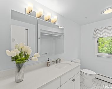 89 Cranbury Drive - Photo Thumbnail 17