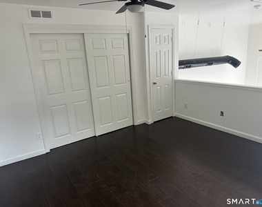 379 Derby Avenue - Photo Thumbnail 7