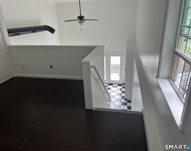 379 Derby Avenue - Photo Thumbnail 8