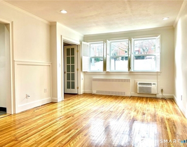 11 Bedford Avenue - Photo Thumbnail 3