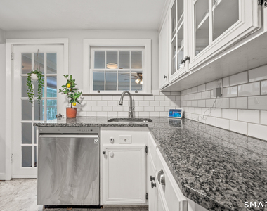 12 Iroquois Road - Photo Thumbnail 7