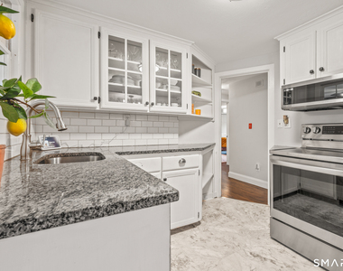 12 Iroquois Road - Photo Thumbnail 8