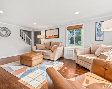 12 Iroquois Road - Photo Thumbnail 3