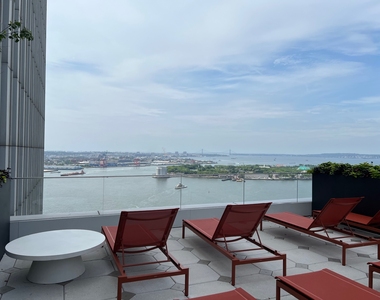 25 Water Street - Photo Thumbnail 8