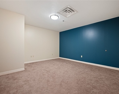 300 Liberty Avenue #1517 - Photo Thumbnail 7