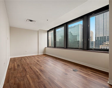 300 Liberty Avenue #1518 - Photo Thumbnail 4