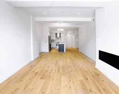 2330 Penn Ave - Photo Thumbnail 13