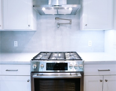 2330 Penn Ave - Photo Thumbnail 9