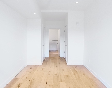2330 Penn Ave - Photo Thumbnail 15