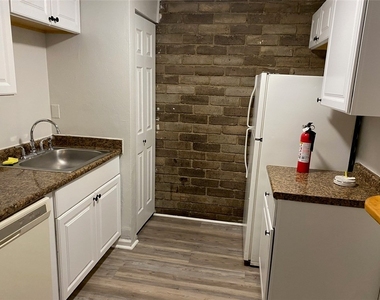 500 Milltown Rd - Photo Thumbnail 4
