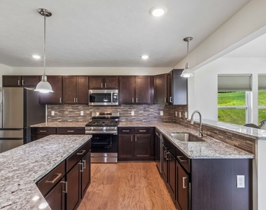 1105 Deerfield Drive - Photo Thumbnail 14