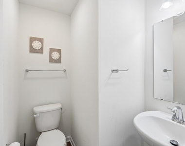 1105 Deerfield Drive - Photo Thumbnail 18