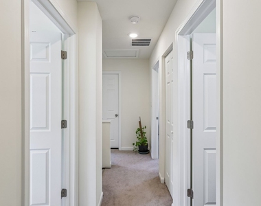 1105 Deerfield Drive - Photo Thumbnail 26