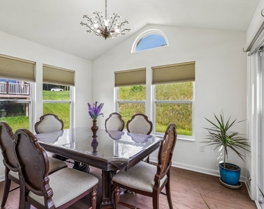 1105 Deerfield Drive - Photo Thumbnail 8
