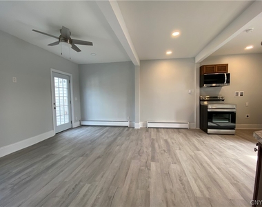 123 Barlow Street - Photo Thumbnail 8