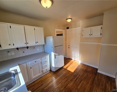 176 Mayar Street - Photo Thumbnail 8
