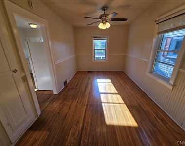 176 Mayar Street - Photo Thumbnail 4