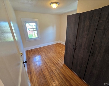 176 Mayar Street - Photo Thumbnail 17