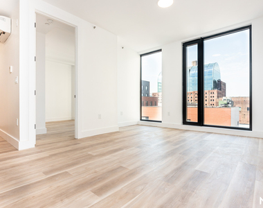 303 Wythe Avenue - Photo Thumbnail 3