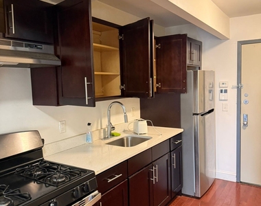 2120 Daly Ave - Photo Thumbnail 4