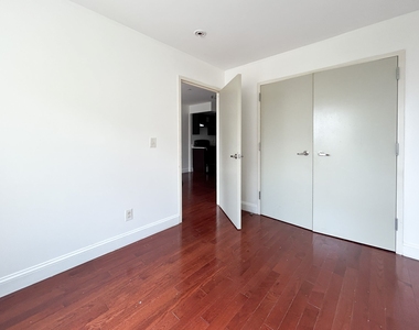 2120 Daly Ave - Photo Thumbnail 1