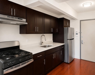 2120 Daly Ave - Photo Thumbnail 3