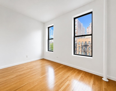 1270 First Avenue - Photo Thumbnail 1
