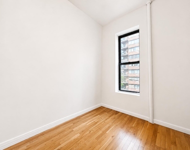 1270 First Avenue - Photo Thumbnail 5
