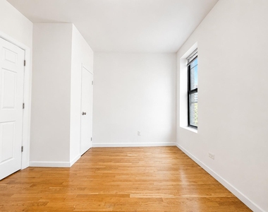 1270 First Avenue - Photo Thumbnail 2