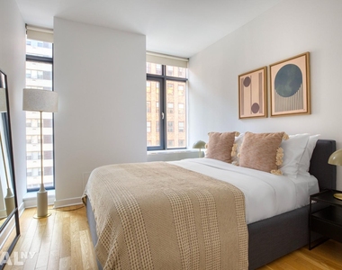 East 34th Street - Photo Thumbnail 5