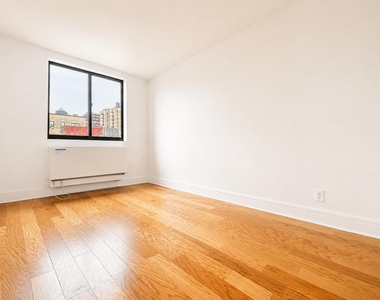 323 West 96th Street - Photo Thumbnail 5