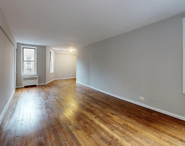 East 58th Street - Photo Thumbnail 2