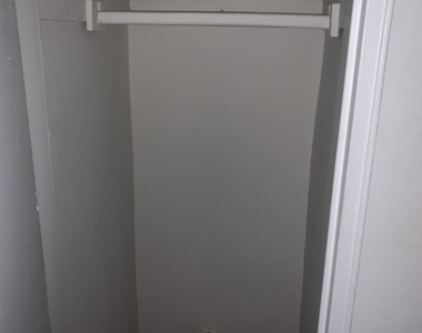 East 58th Street - Photo Thumbnail 6