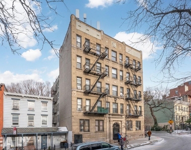 17th Street - Photo Thumbnail 9