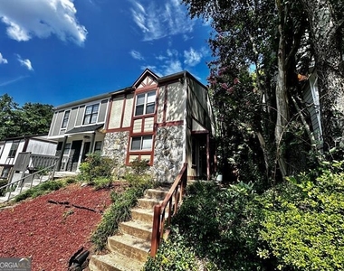 1060 Falling Water Drive Se - Photo Thumbnail 1