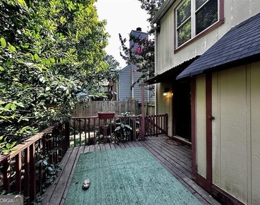 1060 Falling Water Drive Se - Photo Thumbnail 15