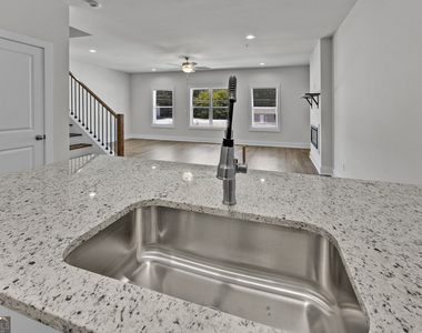 5134 Avery Street - Photo Thumbnail 11