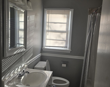 320 Vine Street - Photo Thumbnail 8