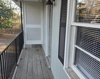 320 Vine Street - Photo Thumbnail 4
