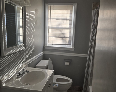 320 Vine Street - Photo Thumbnail 2