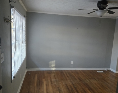 320 Vine Street - Photo Thumbnail 13