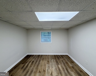 1329 Watts Road - Photo Thumbnail 9