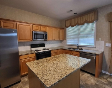 265 Friars Head Drive - Photo Thumbnail 3