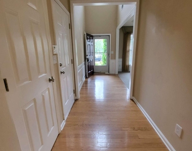 265 Friars Head Drive - Photo Thumbnail 6