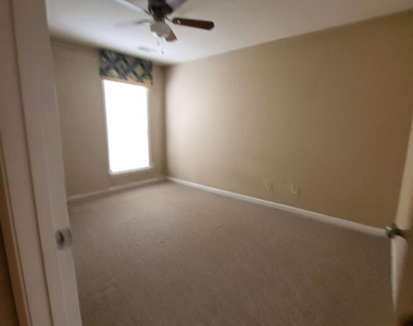 265 Friars Head Drive - Photo Thumbnail 11
