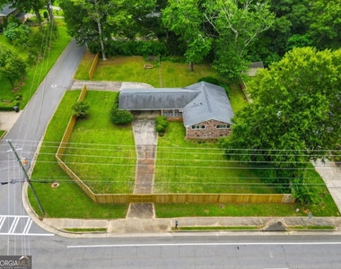 1808 Sandy Plains Road - Photo Thumbnail 31