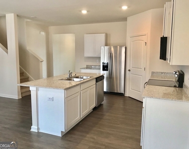 133 Rapps Avenue - Photo Thumbnail 4
