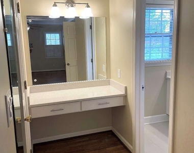 1150 Falstaff Drive - Photo Thumbnail 20