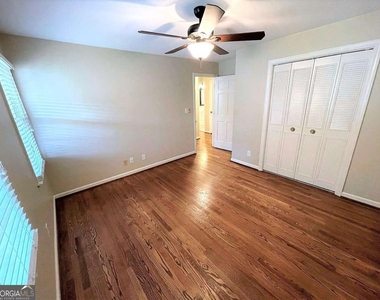 1150 Falstaff Drive - Photo Thumbnail 25